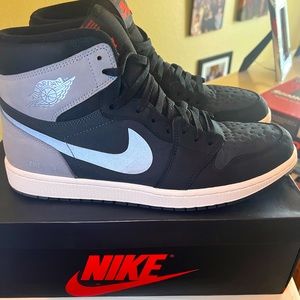 Jordan 1 Retro High Element
Gore-Tex Black Particle Grey